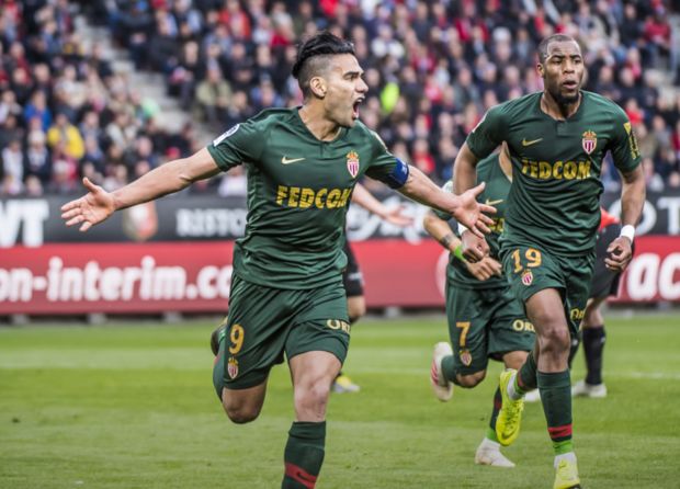  摩纳哥客场不敌尼斯，争冠形势趋于白热化  