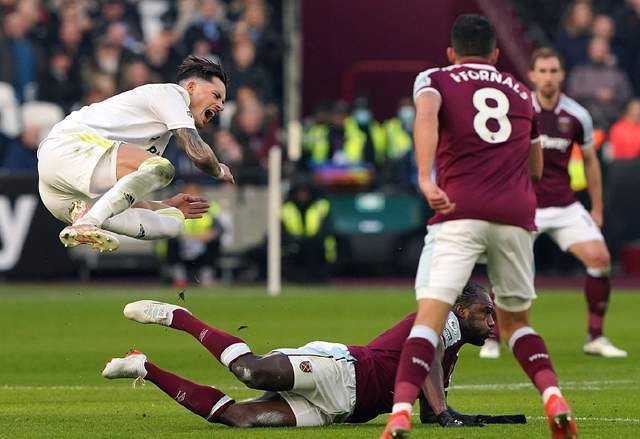  曼联战平利兹联桑乔替补登场错失绝杀  