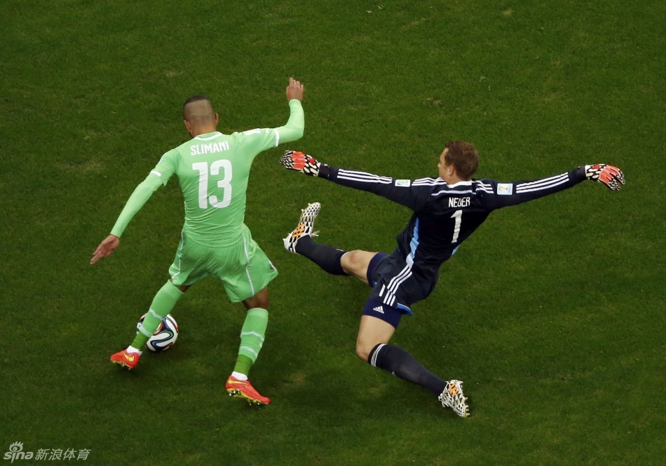  斯特拉斯堡门将神扑成名，国家队征召传闻四起  